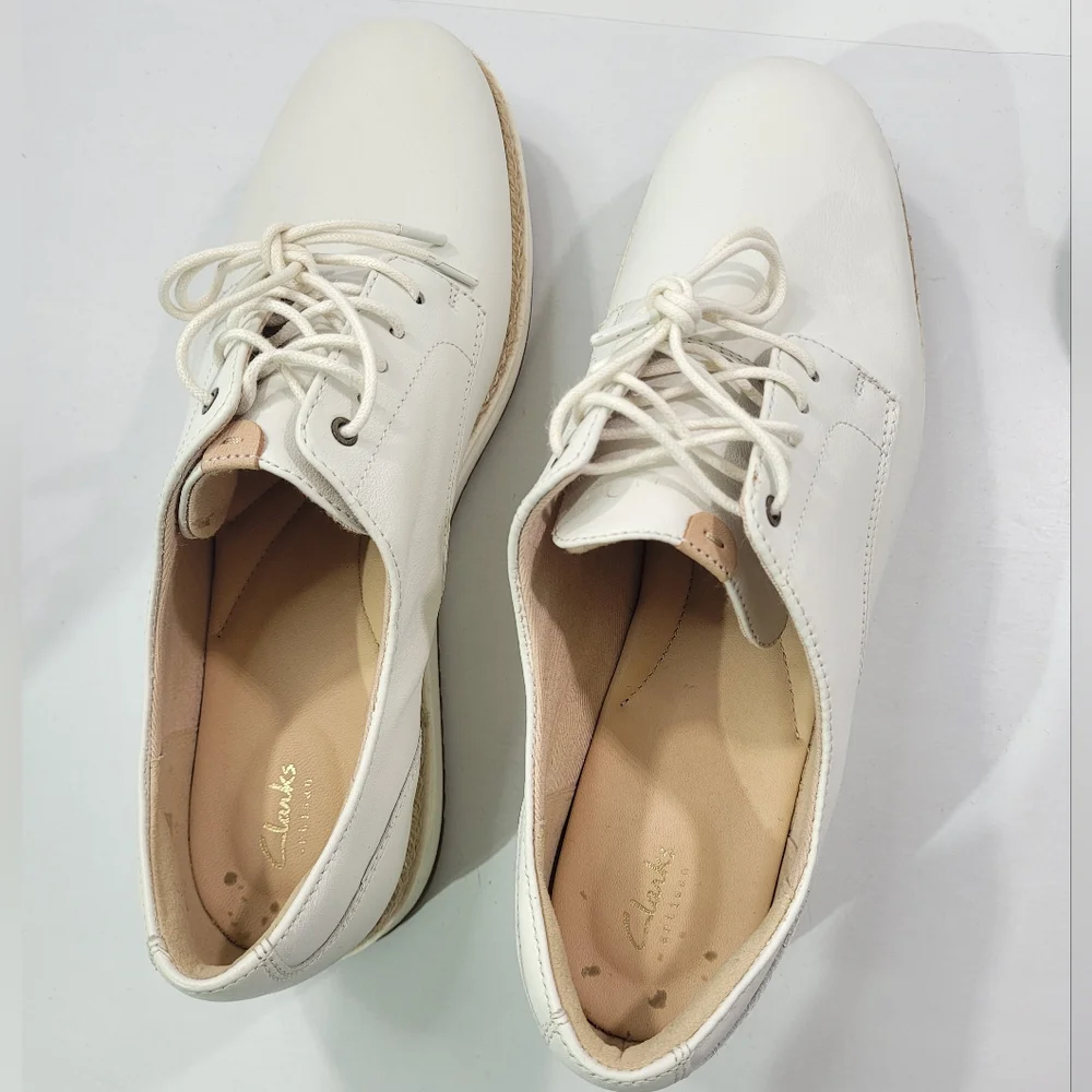 Clarks Cream Leather Platform Oxfords